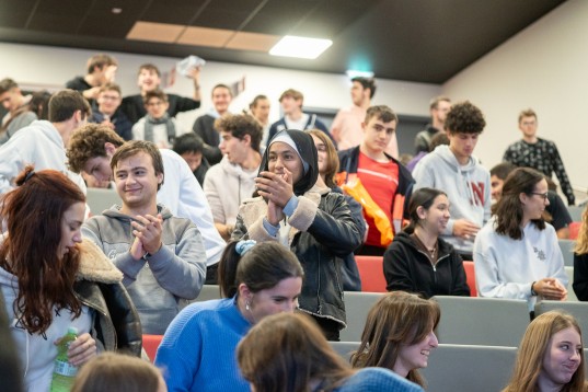 Foto dell'Aula Magna del campus di Cesena